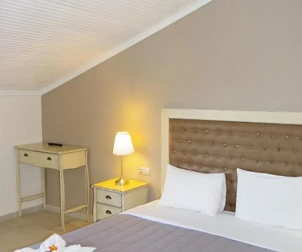 Rachoni Скала-Рахониу