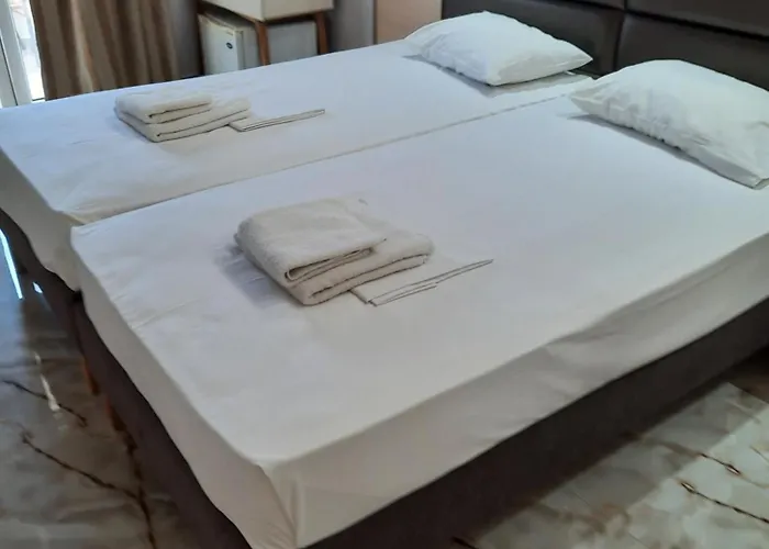 Rachoni * Скала-Рахониу